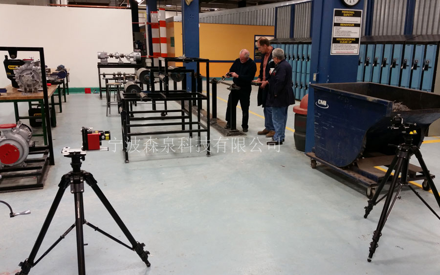 如何用激光測(cè)量輥的平行度？